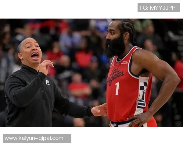 哈登首节三分球失准却依然贡献10分1板3助表现引发热议